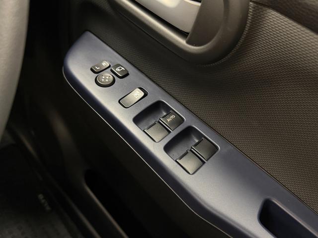 アルト ！初売！ＨＹＢＲＩＤ　Ｓ　２型　４ＷＤ　当社パックで快適に　スチールホイール　ハロゲンヘッドランプ　ＳＲＳエアバック　オートライト　イモビライザー　キーレスプッシュ　シートヒーター　衝突被害軽減ブレーキ　後退時ブレーキサポート（16枚目）