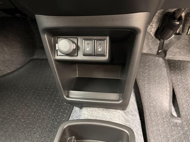 アルト ！初売！ＨＹＢＲＩＤ　Ｓ　２型　４ＷＤ　当社パックで快適に　スチールホイール　ハロゲンヘッドランプ　ＳＲＳエアバック　オートライト　イモビライザー　キーレスプッシュ　シートヒーター　衝突被害軽減ブレーキ　後退時ブレーキサポート（25枚目）