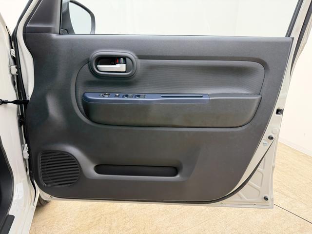 アルト ！初売！ＨＹＢＲＩＤ　Ｓ　２型　４ＷＤ　当社パックで快適に　スチールホイール　ハロゲンヘッドランプ　ＳＲＳエアバック　オートライト　イモビライザー　キーレスプッシュ　シートヒーター　衝突被害軽減ブレーキ　後退時ブレーキサポート（30枚目）