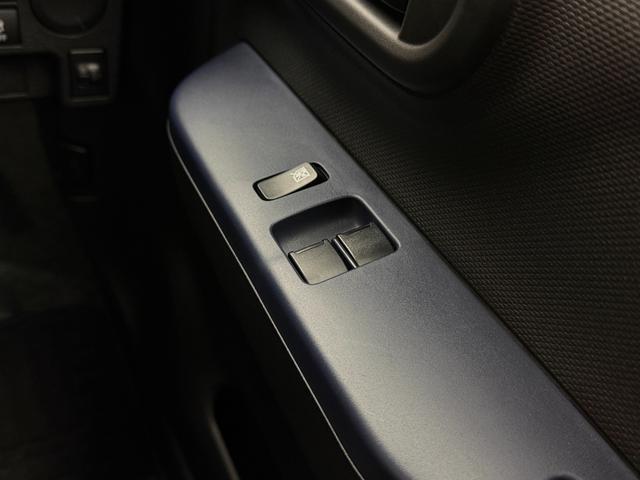 アルト ！初売！Ａ　２型　４ＷＤ　当社パックで快適に！　スチールホイール　ハロゲンヘッドランプ　ＳＲＳエアバック　オートライト　イモビライザー　キーレスエントリー　シートヒーター　衝突被害軽減ブレーキ　後退時ブレーキサポート（16枚目）