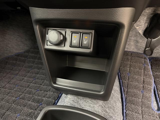 アルト ！初売！Ａ　２型　４ＷＤ　当社パックで快適に！　スチールホイール　ハロゲンヘッドランプ　ＳＲＳエアバック　オートライト　イモビライザー　キーレスエントリー　シートヒーター　衝突被害軽減ブレーキ　後退時ブレーキサポート（26枚目）