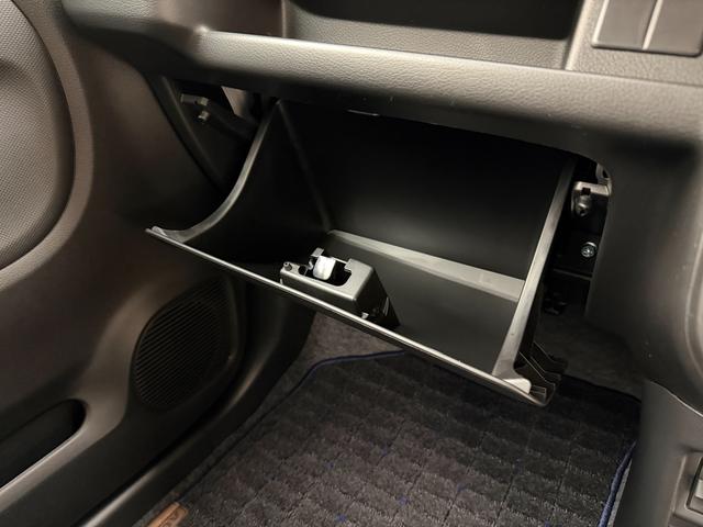 アルト ！初売！Ａ　２型　４ＷＤ　当社パックで快適に！　スチールホイール　ハロゲンヘッドランプ　ＳＲＳエアバック　オートライト　イモビライザー　キーレスエントリー　シートヒーター　衝突被害軽減ブレーキ　後退時ブレーキサポート（29枚目）