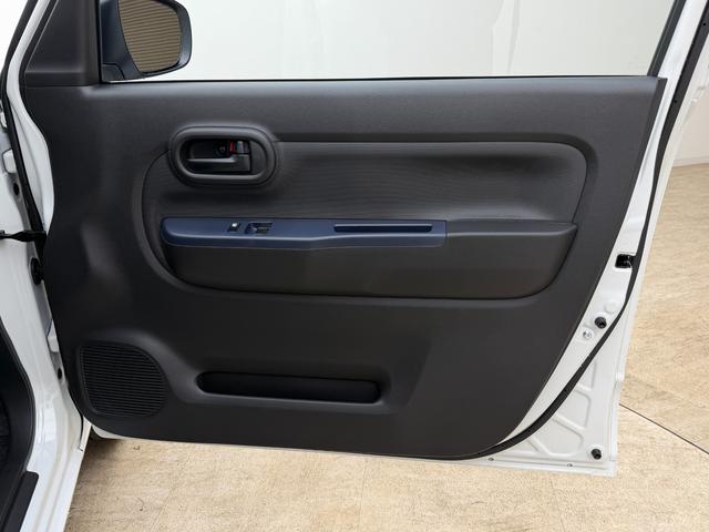 アルト ！初売！Ａ　２型　４ＷＤ　当社パックで快適に！　スチールホイール　ハロゲンヘッドランプ　ＳＲＳエアバック　オートライト　イモビライザー　キーレスエントリー　シートヒーター　衝突被害軽減ブレーキ　後退時ブレーキサポート（30枚目）