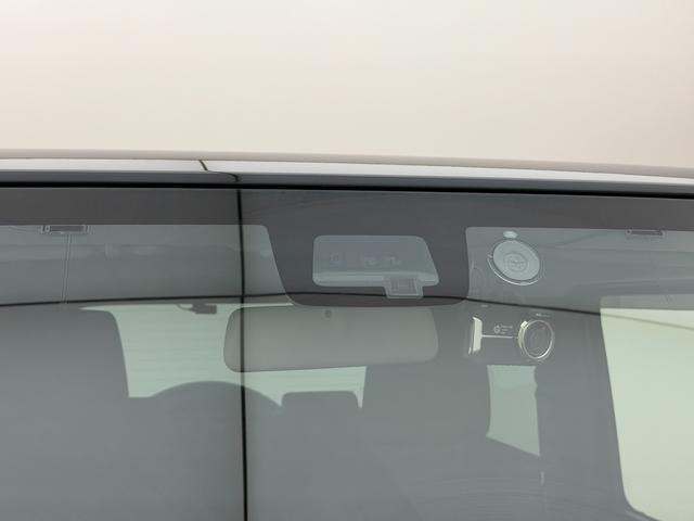 ��Q�������m���āA�Փ˂̉\��������ꍇ�A�^�]�҂֌x�����𔭂�����A�Փ˂̉\���������ꍇ�A�u���[�L�̕⏕������s���A�������ďՓ˔�Q���y������V�X�e���ł��B