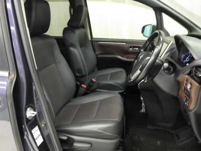 エスクァイア Ｇｉ　４ＷＤ　フルセグ　メモリーナビ　バックカメラ　ＥＴＣ　両側電動スライド　ＬＥＤヘッドランプ　乗車定員７人　３列シート　アイドリングストップ（24枚目）