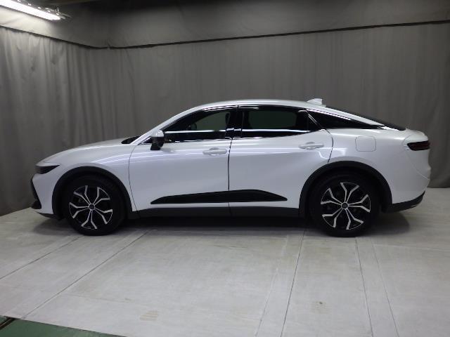 クラウンクロスオーバー ＲＳアドバンスド　革シート　４ＷＤ　メモリーナビ　バックカメラ　衝突被害軽減システム　ＥＴＣ　ＬＥＤヘッドランプ（2枚目）