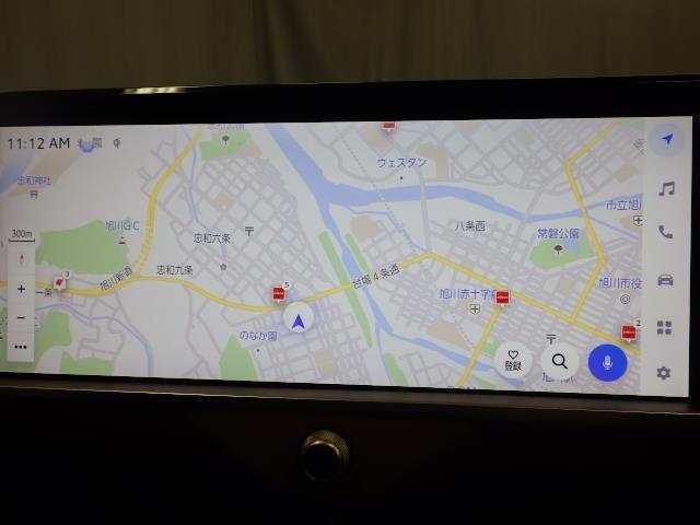 クラウンクロスオーバー ＲＳアドバンスド　革シート　４ＷＤ　メモリーナビ　バックカメラ　衝突被害軽減システム　ＥＴＣ　ＬＥＤヘッドランプ（12枚目）