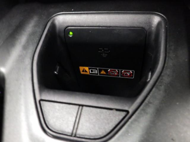 クラウンクロスオーバー ＲＳアドバンスド　革シート　４ＷＤ　メモリーナビ　バックカメラ　衝突被害軽減システム　ＥＴＣ　ＬＥＤヘッドランプ（15枚目）