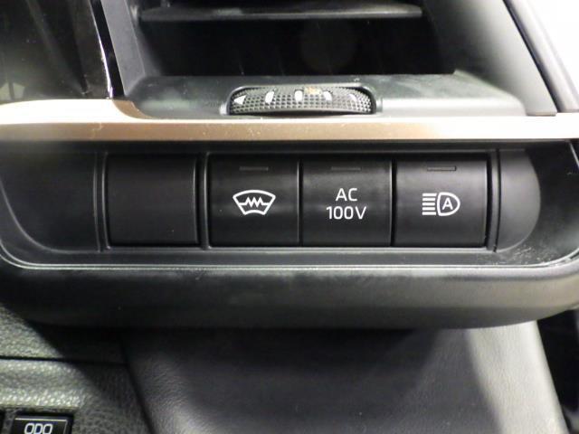 クラウンクロスオーバー ＲＳアドバンスド　革シート　４ＷＤ　メモリーナビ　バックカメラ　衝突被害軽減システム　ＥＴＣ　ＬＥＤヘッドランプ（17枚目）