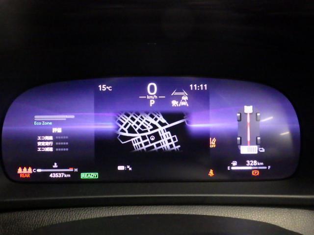 クラウンクロスオーバー ＲＳアドバンスド　革シート　４ＷＤ　メモリーナビ　バックカメラ　衝突被害軽減システム　ＥＴＣ　ＬＥＤヘッドランプ（22枚目）