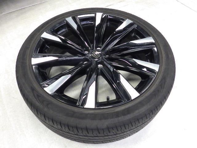 クラウンクロスオーバー ＲＳアドバンスド　革シート　４ＷＤ　メモリーナビ　バックカメラ　衝突被害軽減システム　ＥＴＣ　ＬＥＤヘッドランプ（31枚目）