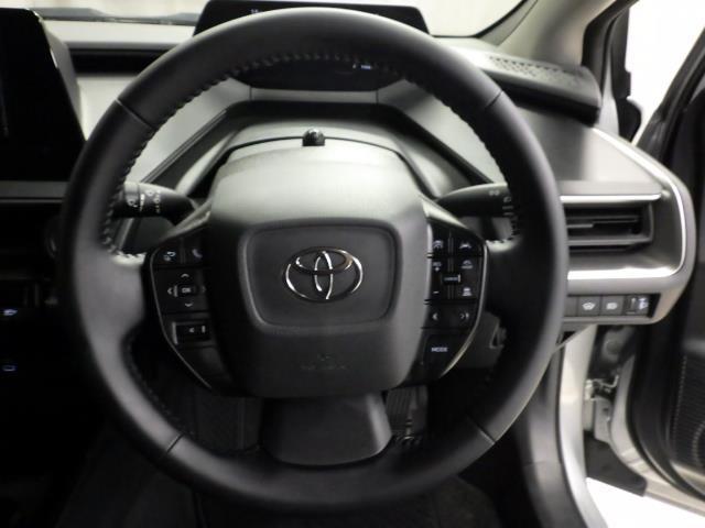 プリウス X 4WD メモリーナビ バックカメラ 衝突被害軽減システム ドラレコ LEDヘッドランプ 記録簿(8枚目)