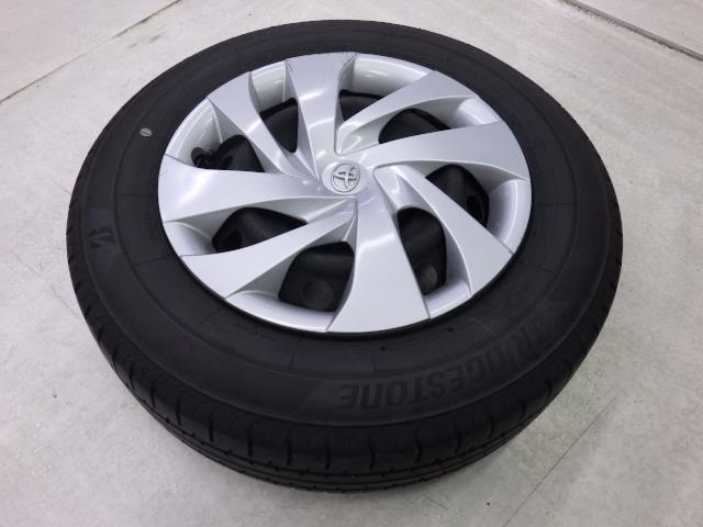 ヤリス Ｘ　４ＷＤ　メモリーナビ　バックカメラ　衝突被害軽減システム　ＥＴＣ　ＬＥＤヘッドランプ（27枚目）