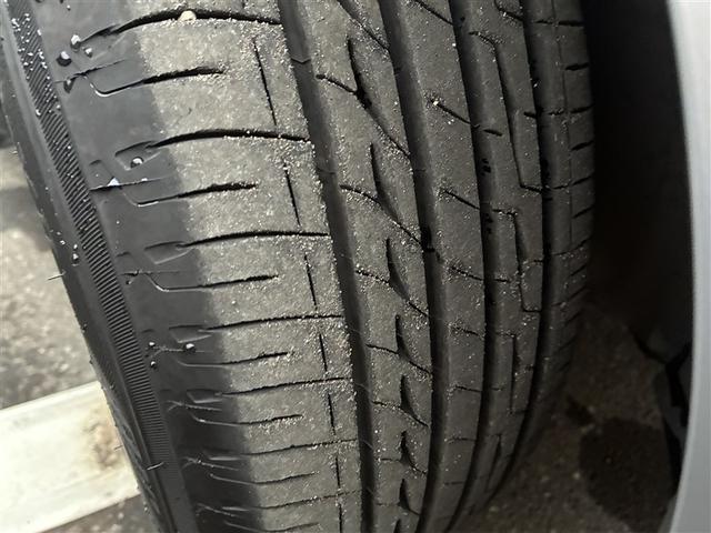 プリウス A PCS フルセグTV LEDランプ ワンオーナー ドライブレコーダー DVD再生可能 4WD オートエアコン ETC付 盗難防止システム ナビ&TV スマートキー オートクルーズ 寒冷地仕様 ABS(22枚目)