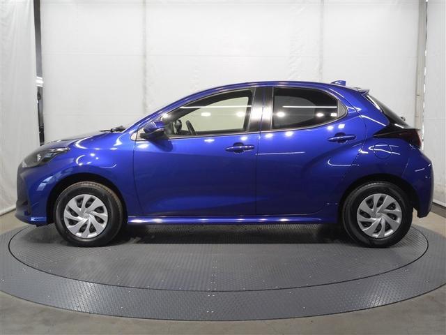 ヤリス Ｘ　４ＷＤ　メモリーナビ　ミュージックプレイヤー接続可　バックカメラ　衝突被害軽減システム　ＥＴＣ（5枚目）