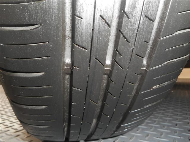 ヤリス Ｘ　４ＷＤ　メモリーナビ　ミュージックプレイヤー接続可　バックカメラ　衝突被害軽減システム　ＥＴＣ（28枚目）