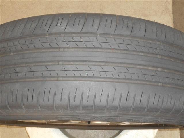 RAV4 ハイブリッドG サンルーフ 4WD フルセグ メモリーナビ ミュージックプレイヤー接続可 バックカメラ 衝突被害軽減システム ETC ドラレコ LEDヘッドランプ(35枚目)