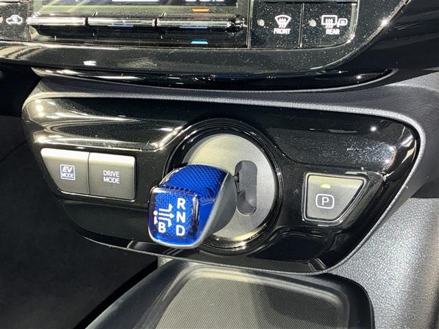 プリウス S 4WD メモリーナビ ミュージックプレイヤー接続可 バックカメラ 衝突被害軽減システム ETC LEDヘッドランプ(16枚目)