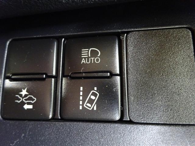 シエンタ Ｇ　クエロ　４ＷＤ　フルセグ　メモリーナビ　ＤＶＤ再生　ミュージックプレイヤー接続可　後席モニター　バックカメラ　衝突被害軽減システム　ＥＴＣ　両側電動スライド　ＬＥＤヘッドランプ　ウオークスルー　乗車定員６人（23枚目）