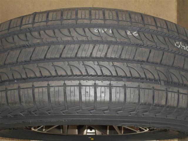 ランドクルーザープラド ＴＸ　サンルーフ　４ＷＤ　フルセグ　メモリーナビ　ＤＶＤ再生　バックカメラ　衝突被害軽減システム　ＥＴＣ　ＬＥＤヘッドランプ　ワンオーナー（32枚目）