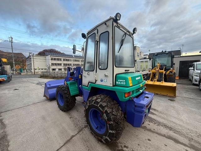 日本 コマツ WA40-3E タイヤショベル 除雪仕様1206時間 スノータイヤ チェーン(2枚目)