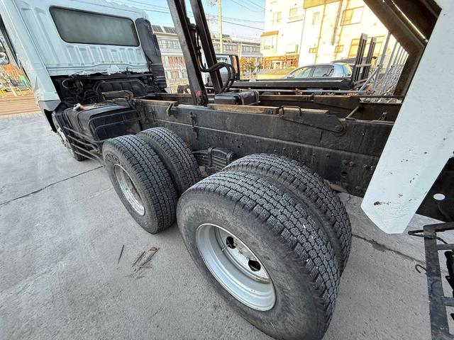 スーパーグレート ベースグレード　深ダンプ　２デフ　ダンプゲート　６Ｍ７０エンジン（11枚目）