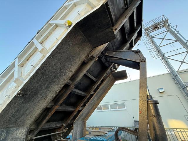 スーパーグレート ベースグレード　深ダンプ　２デフ　ダンプゲート　６Ｍ７０エンジン（15枚目）