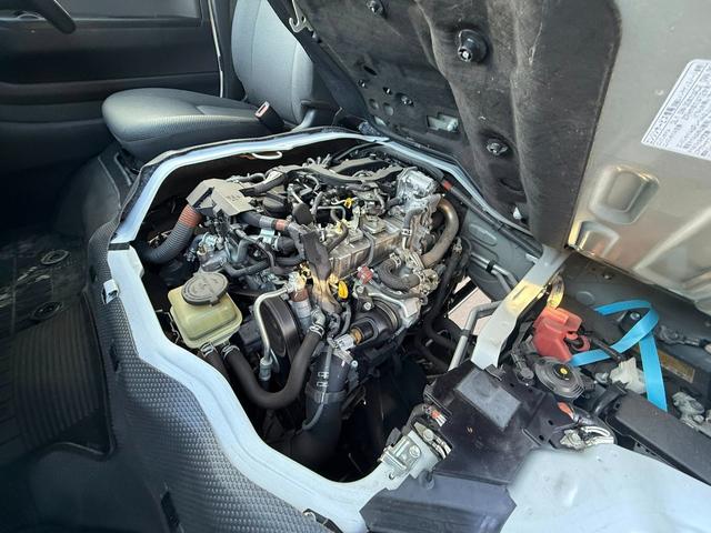 ハイエースバン SロングワイドDX GLパッケージ 寒冷地仕様 リアエアコン・リアヒーター・LEDヘッドライト・デジタルインナーミラー(7枚目)