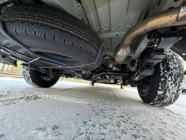 ハイエースバン SロングワイドDX GLパッケージ 寒冷地仕様 リアエアコン・リアヒーター・LEDヘッドライト・デジタルインナーミラー(15枚目)