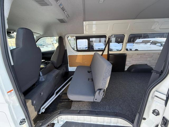 ハイエースバン SロングワイドDX GLパッケージ 寒冷地仕様 リアエアコン・リアヒーター・LEDヘッドライト・デジタルインナーミラー(19枚目)