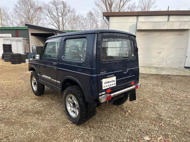 ジムニー ランドベンチャー　５型　最終ＭＴ　リフトアップ　エアコン　パワステ　ドライブレコーダー　ＥＴＣ　ＭＴタイヤ　ＣＤ　ミュージックプレイヤー接続可　アルミホイール　前後社外バンパー（5枚目）