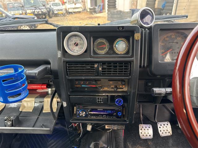 ジムニー ランドベンチャー　５型　最終ＭＴ　リフトアップ　エアコン　パワステ　ドライブレコーダー　ＥＴＣ　ＭＴタイヤ　ＣＤ　ミュージックプレイヤー接続可　アルミホイール　前後社外バンパー（12枚目）