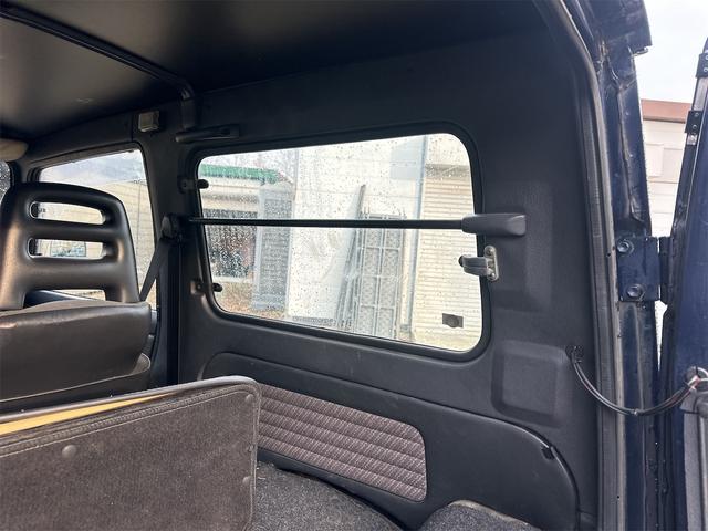 ジムニー ランドベンチャー　５型　最終ＭＴ　リフトアップ　エアコン　パワステ　ドライブレコーダー　ＥＴＣ　ＭＴタイヤ　ＣＤ　ミュージックプレイヤー接続可　アルミホイール　前後社外バンパー（19枚目）