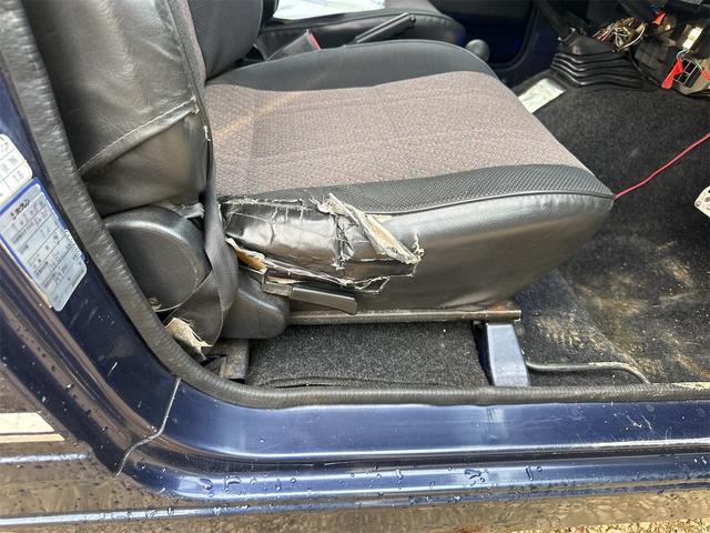 ジムニー ランドベンチャー　５型　最終ＭＴ　リフトアップ　エアコン　パワステ　ドライブレコーダー　ＥＴＣ　ＭＴタイヤ　ＣＤ　ミュージックプレイヤー接続可　アルミホイール　前後社外バンパー（27枚目）