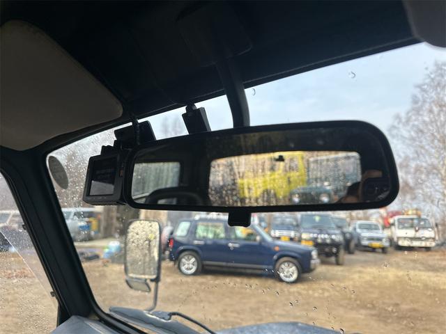 ジムニー ランドベンチャー　５型　最終ＭＴ　リフトアップ　エアコン　パワステ　ドライブレコーダー　ＥＴＣ　ＭＴタイヤ　ＣＤ　ミュージックプレイヤー接続可　アルミホイール　前後社外バンパー（30枚目）