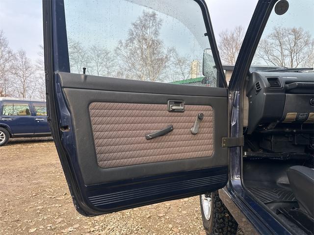 ジムニー ランドベンチャー　５型　最終ＭＴ　リフトアップ　エアコン　パワステ　ドライブレコーダー　ＥＴＣ　ＭＴタイヤ　ＣＤ　ミュージックプレイヤー接続可　アルミホイール　前後社外バンパー（32枚目）