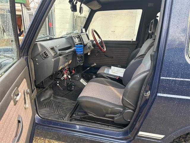 ジムニー ランドベンチャー　５型　最終ＭＴ　リフトアップ　エアコン　パワステ　ドライブレコーダー　ＥＴＣ　ＭＴタイヤ　ＣＤ　ミュージックプレイヤー接続可　アルミホイール　前後社外バンパー（33枚目）