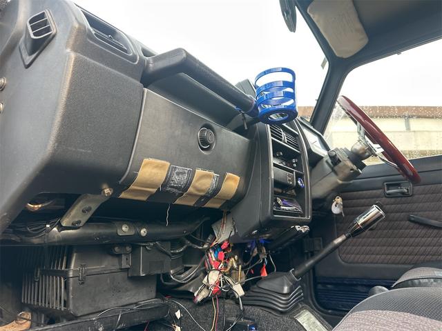 ジムニー ランドベンチャー　５型　最終ＭＴ　リフトアップ　エアコン　パワステ　ドライブレコーダー　ＥＴＣ　ＭＴタイヤ　ＣＤ　ミュージックプレイヤー接続可　アルミホイール　前後社外バンパー（35枚目）