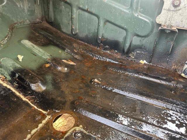 ジムニー 　ＳＪ１０幌　エンジン載せ替え　腰上オーバーホール済　ＳＪ３０ヘッド取付　点火強化　４ＷＤ　スズキスポーツアルミホイール　４速ＭＴ　ドア張替え　全塗装歴有（23枚目）