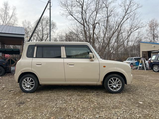 アルトラパン ターボ 4WD キーレスエントリー 電動格納ミラー シートヒーター ベンチシート AT ABS CD MD アルミホイール 衝突安全ボディ エアコン パワーステアリング パワーウィンドウ(2枚目)