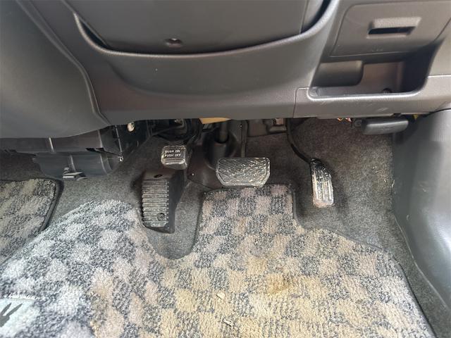 アルトラパン ターボ 4WD キーレスエントリー 電動格納ミラー シートヒーター ベンチシート AT ABS CD MD アルミホイール 衝突安全ボディ エアコン パワーステアリング パワーウィンドウ(24枚目)