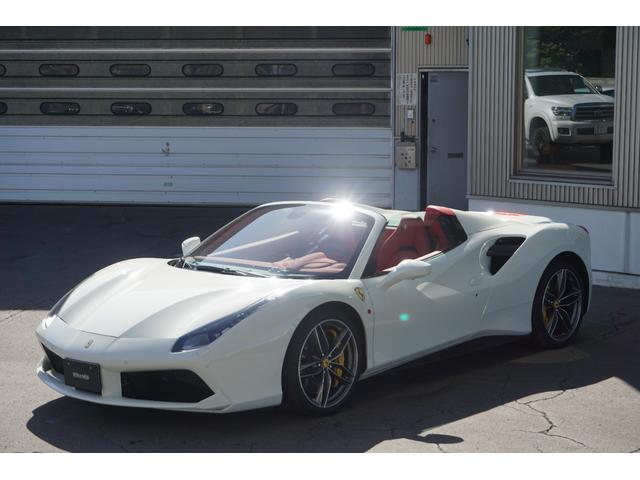 ４８８スパイダー 正規Ｄ車両　カーボンドライバーゾーンＬＥＤステアリング　ＢＯＡＮＣＯ　ＡＶＵＳ１００　／　ＪＢＬサウンドシステム　／　カラードアッパーダッシュボード　／　Ｂカメラ　／　純正リフティング（13枚目）