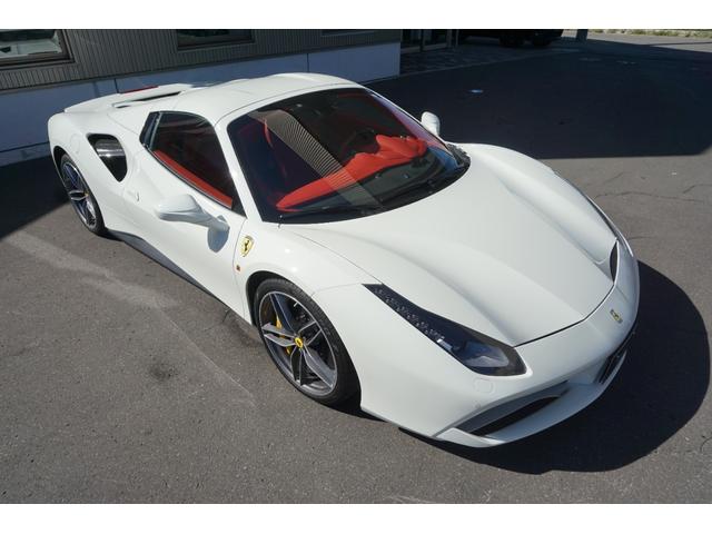 ４８８スパイダー 正規Ｄ車両　カーボンドライバーゾーンＬＥＤステアリング　ＢＯＡＮＣＯ　ＡＶＵＳ１００　／　ＪＢＬサウンドシステム　／　カラードアッパーダッシュボード　／　Ｂカメラ　／　純正リフティング（34枚目）