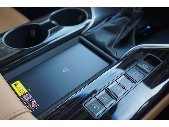 ＬＸ オフロードｐｋｇ　マークレビンソン　ＣＯＯＬＢＯＸ　ＷＡＬＤ　リアエンターテインメント　／　ＦＵＥＬ２２ＡＷ　／　マークレビンソン　／　ＣＯＯＬＢＯＸ　／　ソフトクローズドドア　／　７人乗り　／　３０５／４５Ｒ２２（57枚目）