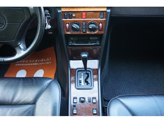 Eクラス（メルセデス・ベンツ）Carlsson V8 6．2L
