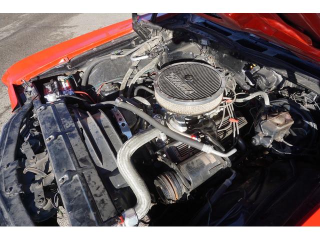 シボレーシェベル ＳＳ　シリアルマッチ　３５０ＡＴ　３８３ストローカー　３５０ＡＴ　３速　／　３８３ストローカー　Ｖ８　６．３００ｃｃ　／　Ｆ：２２５／６０Ｒ１５　Ｒ：２６５／６０Ｒ１５　／　ビニールトップ（68枚目）