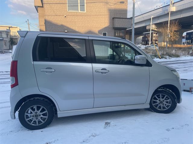 ワゴンＲ ＦＸリミテッド　４ＷＤ　スマートキー　シートヒーター　ベンチシート　ＣＶＴ　盗難防止システム　ＡＢＳ　アルミホイール　衝突安全ボディ　エアコン（8枚目）