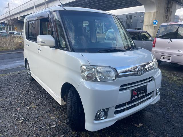 タント Ｇスペシャル　４ＷＤ　電動スライドドア　ナビ　スマートキー　アイドリングストップ　ベンチシート　ＣＶＴ　盗難防止システム　ＡＢＳ　ＣＤ　ＤＶＤ再生　ミュージックプレイヤー接続可　アルミホイール　衝突安全ボディ（8枚目）