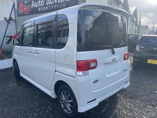 タント Ｇスペシャル　４ＷＤ　電動スライドドア　ナビ　スマートキー　アイドリングストップ　ベンチシート　ＣＶＴ　盗難防止システム　ＡＢＳ　ＣＤ　ＤＶＤ再生　ミュージックプレイヤー接続可　アルミホイール　衝突安全ボディ（15枚目）