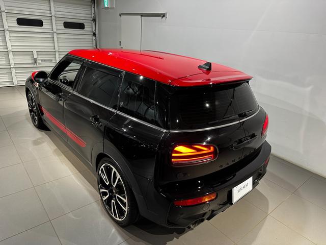 ＭＩＮＩ ジョンクーパーワークス　クラブマン　ＪＣＷ・トリム　４ＷＤ　ジョンクーパーワークストリム　１９インチアロイ　ＭＩＮＩＹｏｕｒｓスタイルレザーシート　電動フロントシート　　ＡＣＣ　パーキングアシスト　ＬＥＤヘッドライト　ワンオーナー　認定中古車２年保証（15枚目）